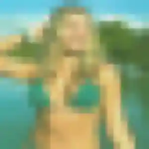 Jolie Ornella, 19 ans à Aigues-Mortes - la contacter