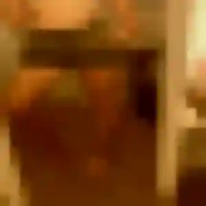 Contacte Hilary, 21 ans à Alençon en privé