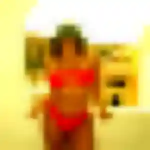 Alienor, fille de 43 ans cherche rencontre libertine à Bons-en-Chablais