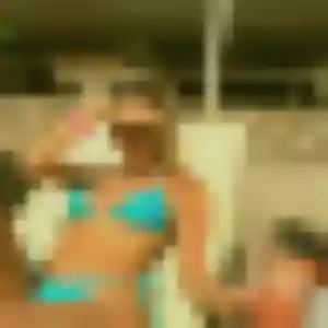 Angelique (20 ans) à Bordeaux propose une rencontre ce soir