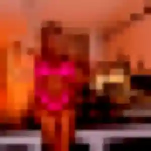 Tessa, femme de 39 ans propose rencontre libertine à Clermont