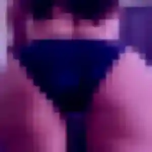 Coralie (22 ans) à Clichy-sous-Bois attend une rencontre ce soir