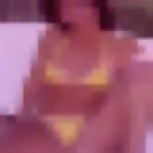 Découvre Rosemarie, 23 ans à Cucq gratuitement