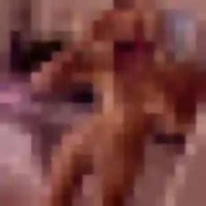 Emmanuelle, 25 ans, connectée à Dechy pour une rencontre coquine