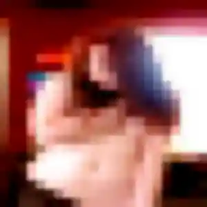Elise, 42 ans, en ligne à Donges pour une rencontre coquine