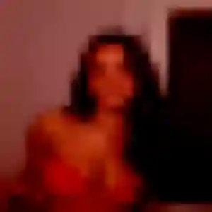 Melanie, femme de 24 ans cherche rencontre libertine à Donzère