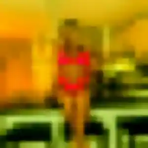 Découvre Touria, 32 ans à Esbly en privé