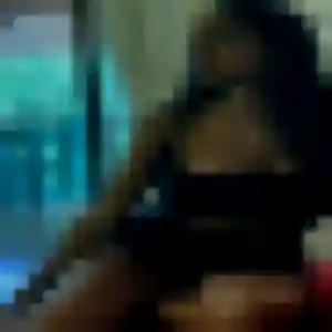 Photo de Anne-Charlotte à Firminy (42 ans) - rencontre libertine anonyme