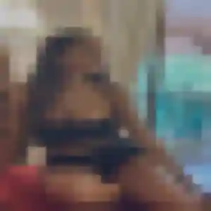 Caroline, fille de 20 ans cherche rencontre libertine à Gannat