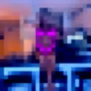 Ursule, 28 ans, en ligne à Gujan-Mestras pour une rencontre coquine