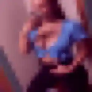 Contacte Valentina, 19 ans à La Farlède gratuitement