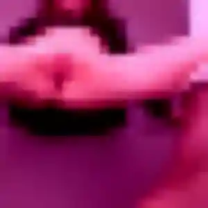 Elena (21 ans) à Le Beausset cherche une rencontre rapidement