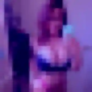 Photo de Juliette à Le Creusot (24 ans) - rencontre libertine discret