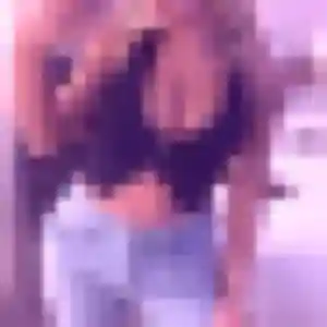 Valentine, 22 ans, en ligne à Le Passage pour une rencontre coquine