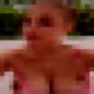 Photo de Anouk à Linas (42 ans) - rencontre libertine gratuit