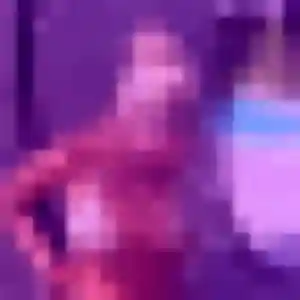 Contacte Leana, 26 ans à Merville en privé