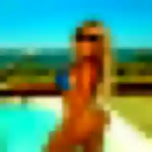 Martine, 24 ans, dispo pour rencontre libertine à Merville
