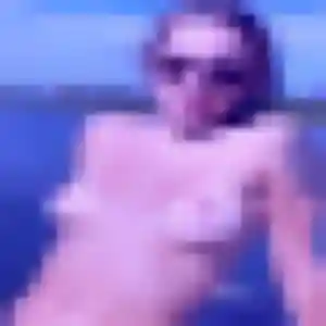 Brune, femme de 24 ans cherche rencontre libertine à Montmorillon