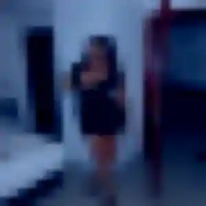 Lena, fille de 19 ans propose rencontre libertine à Orly