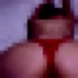 Zineb, 34 ans, en ligne à Persan pour une rencontre coquine
