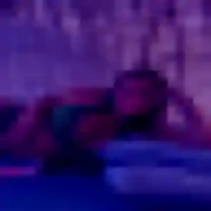 Fabienne, 19 ans, connectée à Peyrolles-en-Provence pour une rencontre coquine