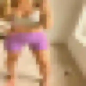 Découvre Anne-Laure, 31 ans à Port-Louis en privé