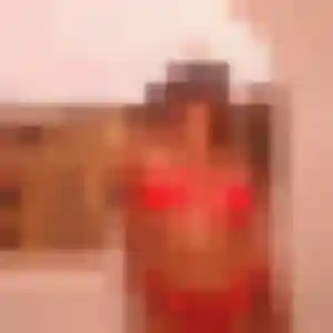 Wahiba, fille de 19 ans propose rencontre libertine à Pouzauges