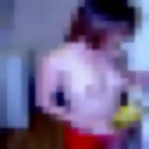 Photo de Lena à Roussillon (25 ans) - rencontre libertine anonyme