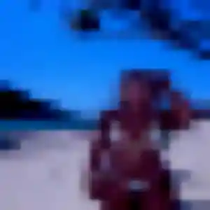 Sexy Lamia, 22 ans à Saint-Gilles-Croix-de-Vie - voir sa photo
