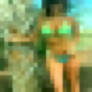 Clarisse, femme de 28 ans cherche rencontre libertine à Saint-Privat-des-Vieux