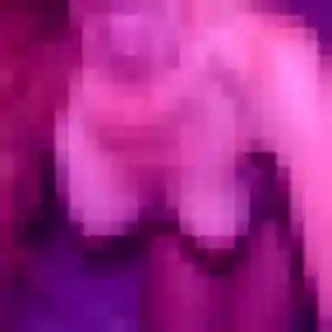 Colombine, 32 ans, connectée à Sainte-Savine pour une rencontre coquine