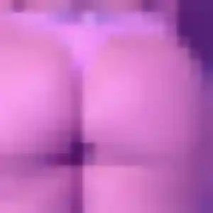 Flore (19 ans) à Tourcoing propose une rencontre maintenant