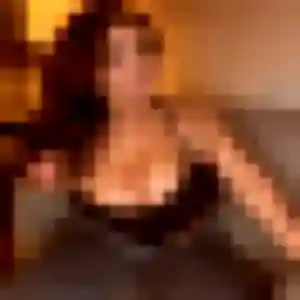 Photo de Estee à Tullins (25 ans) - rencontre libertine gratuit