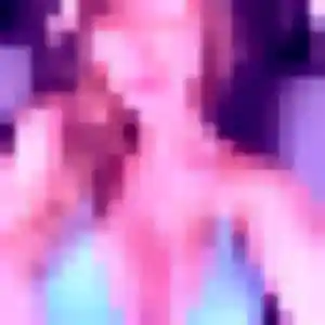 Ninon, 24 ans, en ligne à Val de Briey pour une rencontre coquine