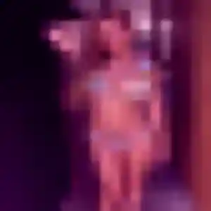 Contacte Prisca, 21 ans à Vitry-sur-Seine en privé
